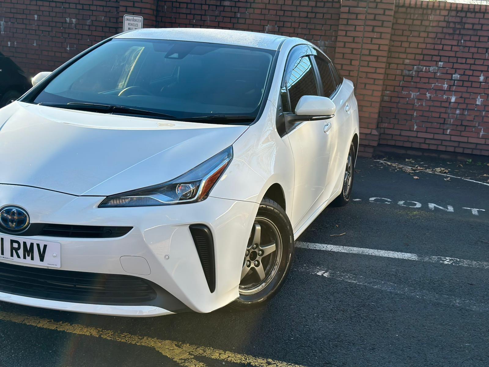 Toyota **SOLD** Prius - Hybrid 1.8 VVhT CVT Business Edition 5dr Image